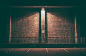 カップル旅行に最適な駐車場無料宿はどこ？